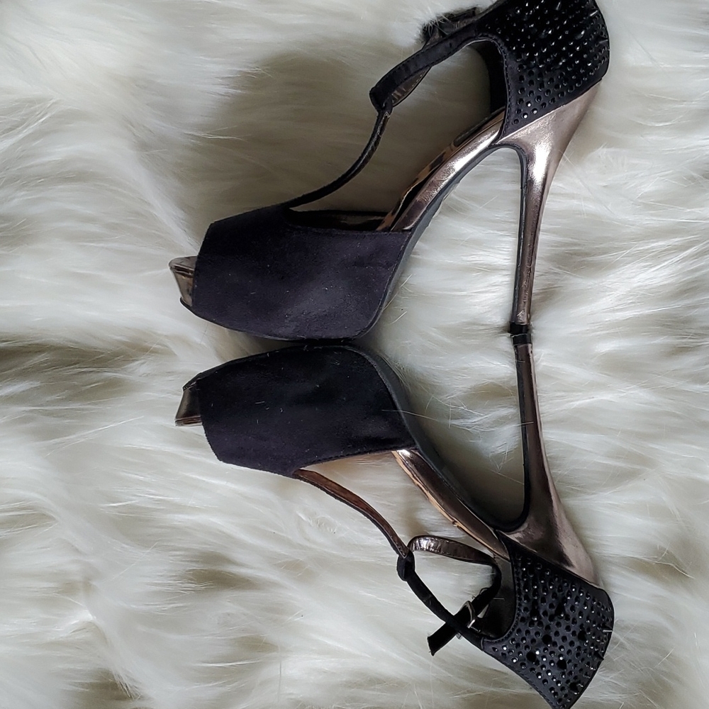 DIVA Lounge T-strap studded platform heels - Picture 6 of 16
